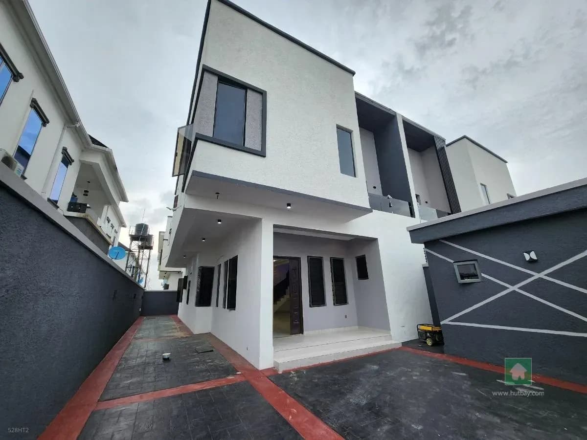 Elegant 4-Bedroom Semi-Detached House in Sangotedo, Ajah