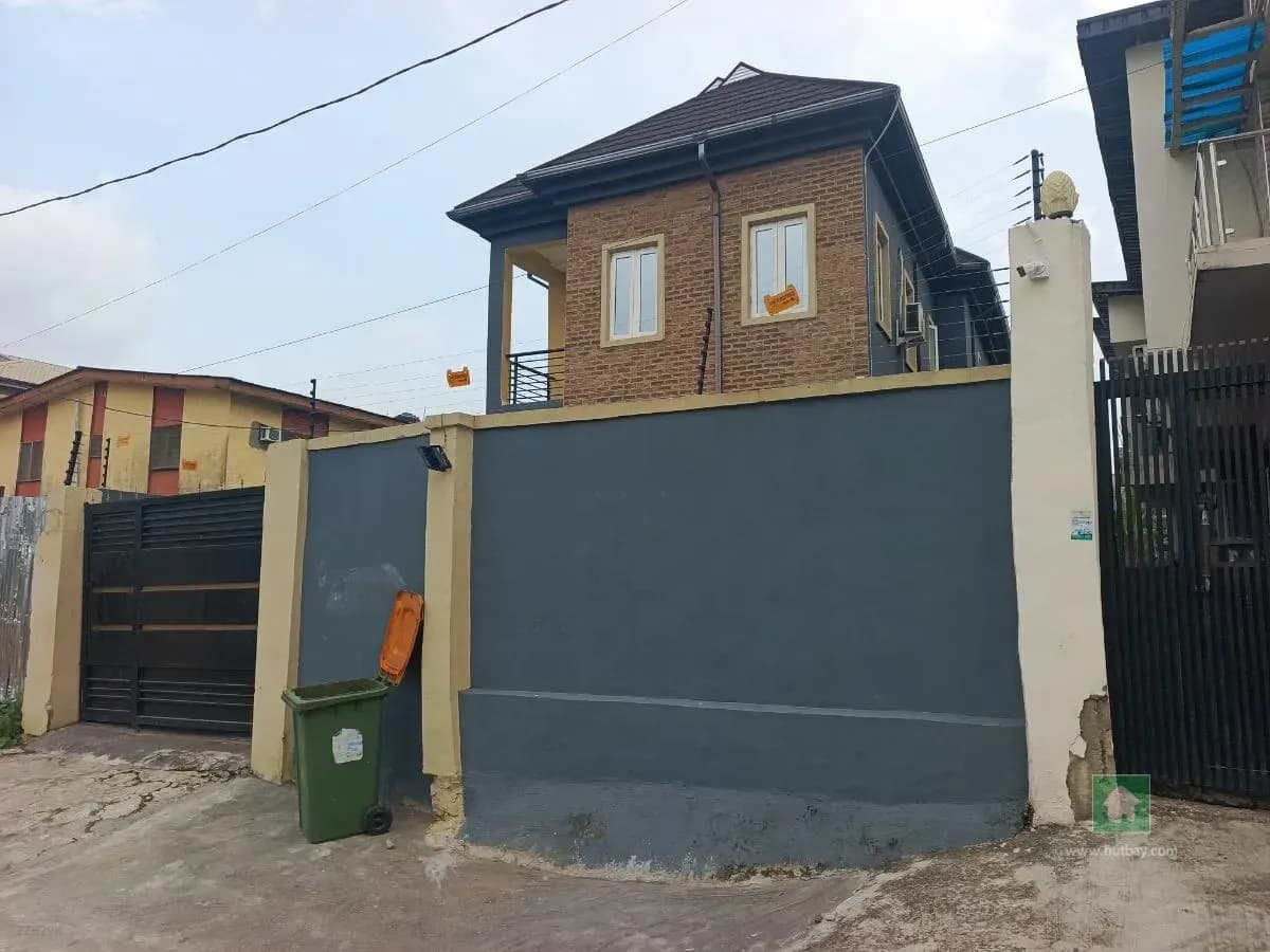 Spacious Detached Home with Ample Bedrooms in Ogba, Ikeja