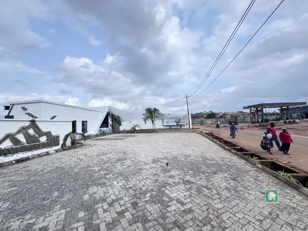 450 Sqm Tarred Roadfront Plot in Ikola, Ipaja