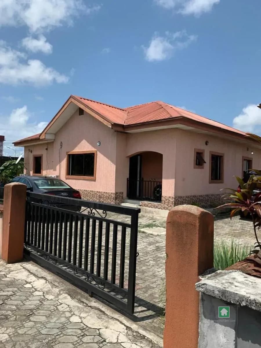 Spacious 3-Bedroom Bungalow in Sangotedo, Ajah