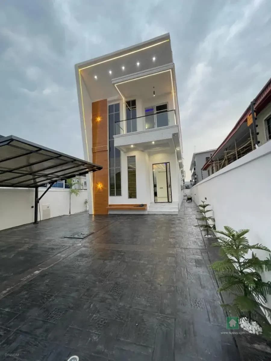 Spacious 5 Bedroom Detached Home with Gym in Sangotedo, Ajah