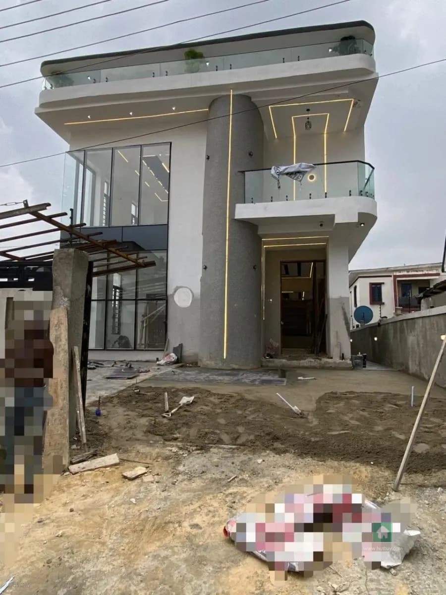 Spacious 5-Bedroom Detached Home in Sangotedo, Ajah, Lagos