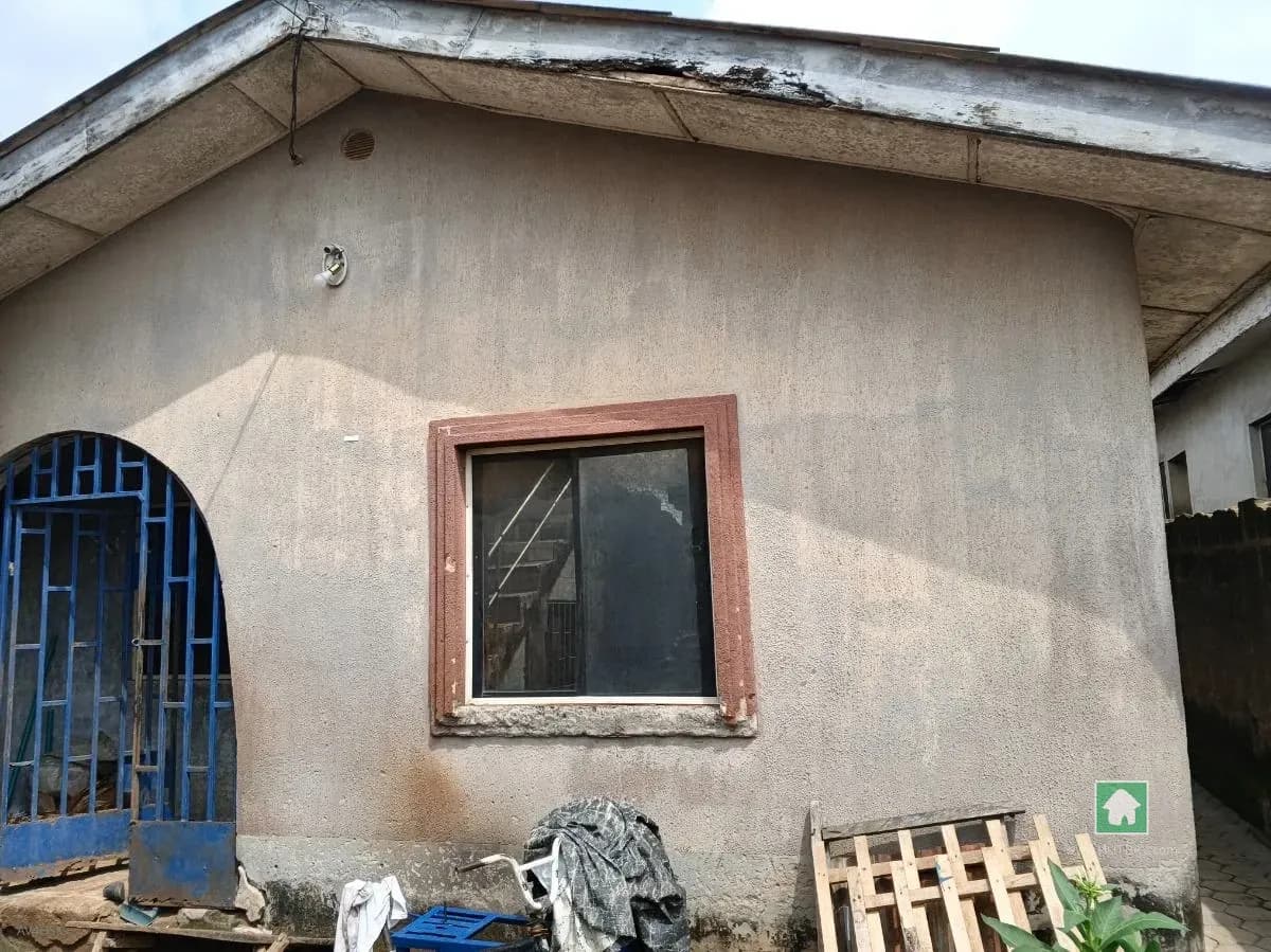 Spacious Bungalow With Ten Bedrooms in Igando, Lagos