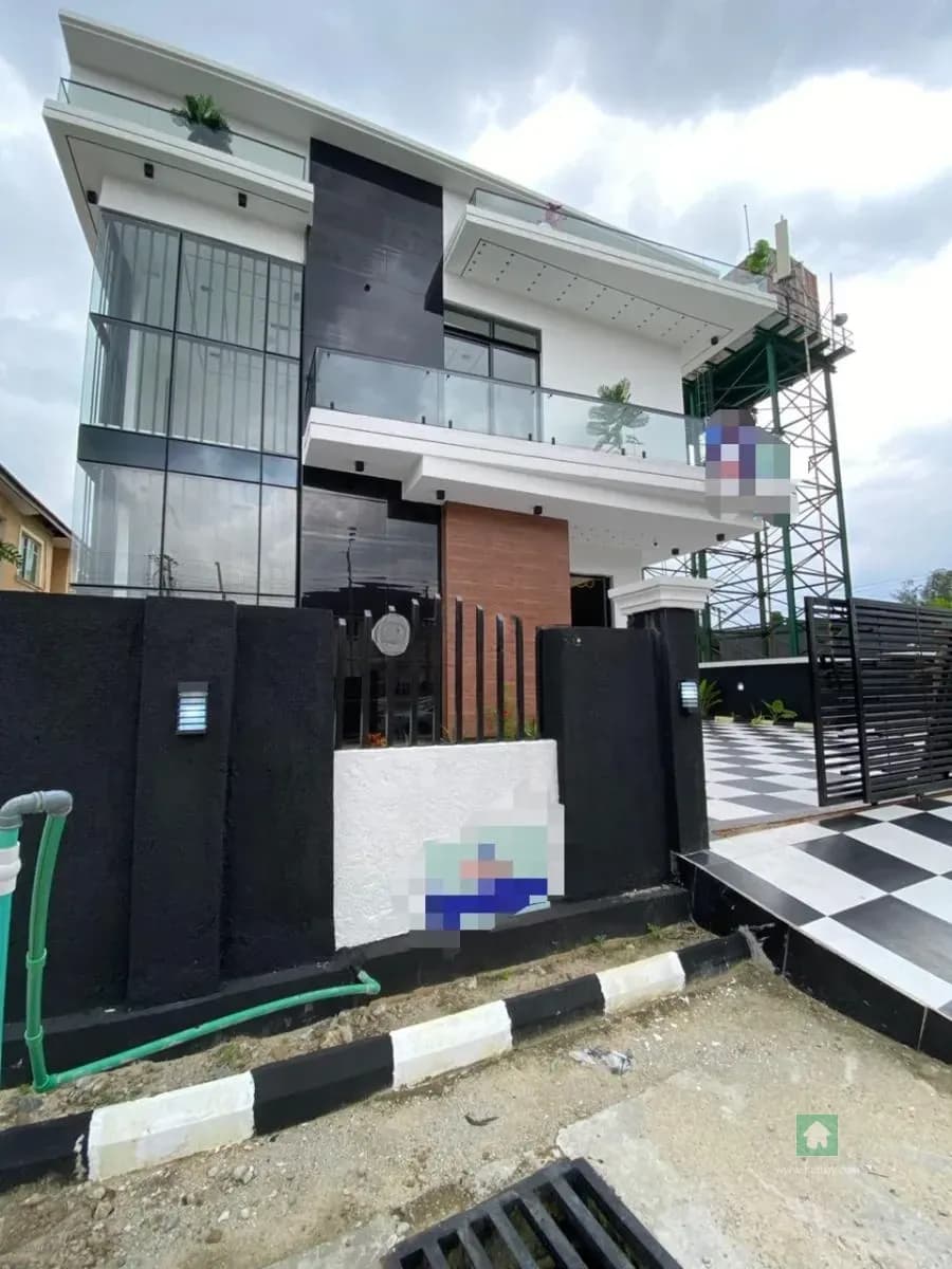 Elegant 5-Bedroom Detached Duplex in Sangotedo, Ajah