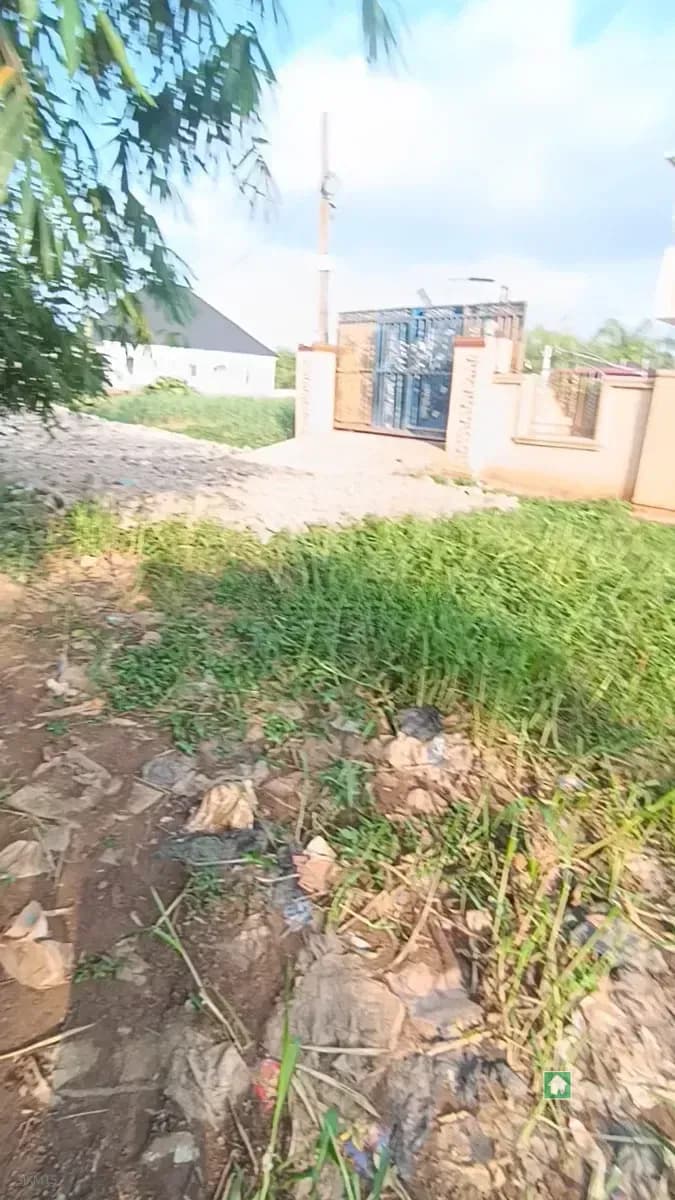 Spacious 600 sqm Land for Sale in Ipaja, Lagos