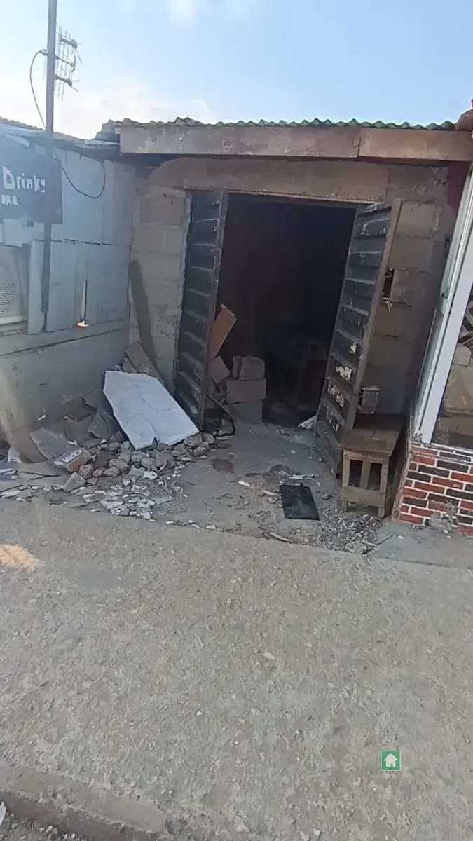Shop for Rent in Iyana Ipaja, Lagos