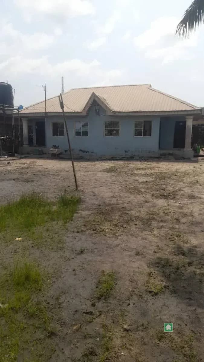 Versatile Block of Flats in Ijegun, Ikotun