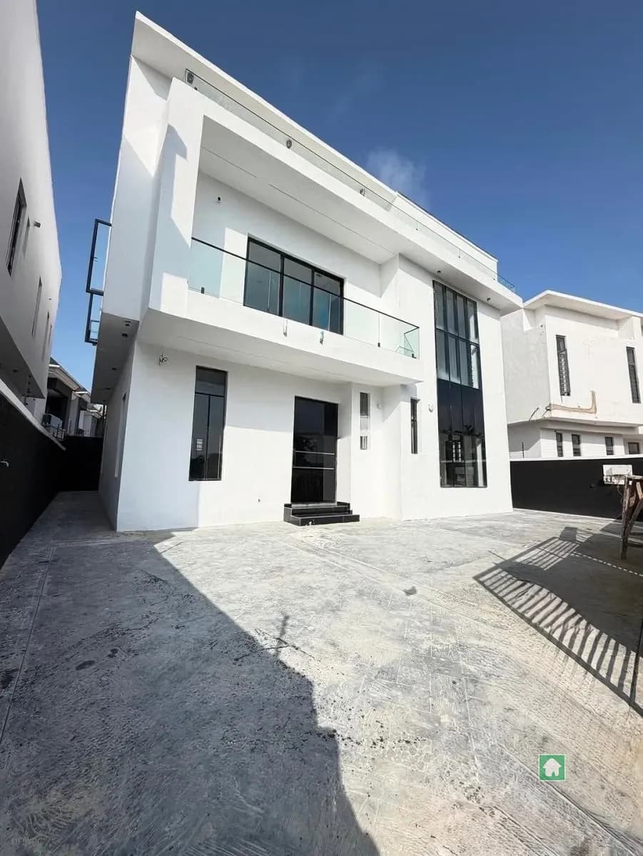 Spacious 4-Bedroom Detached Home in Sangotedo, Ajah