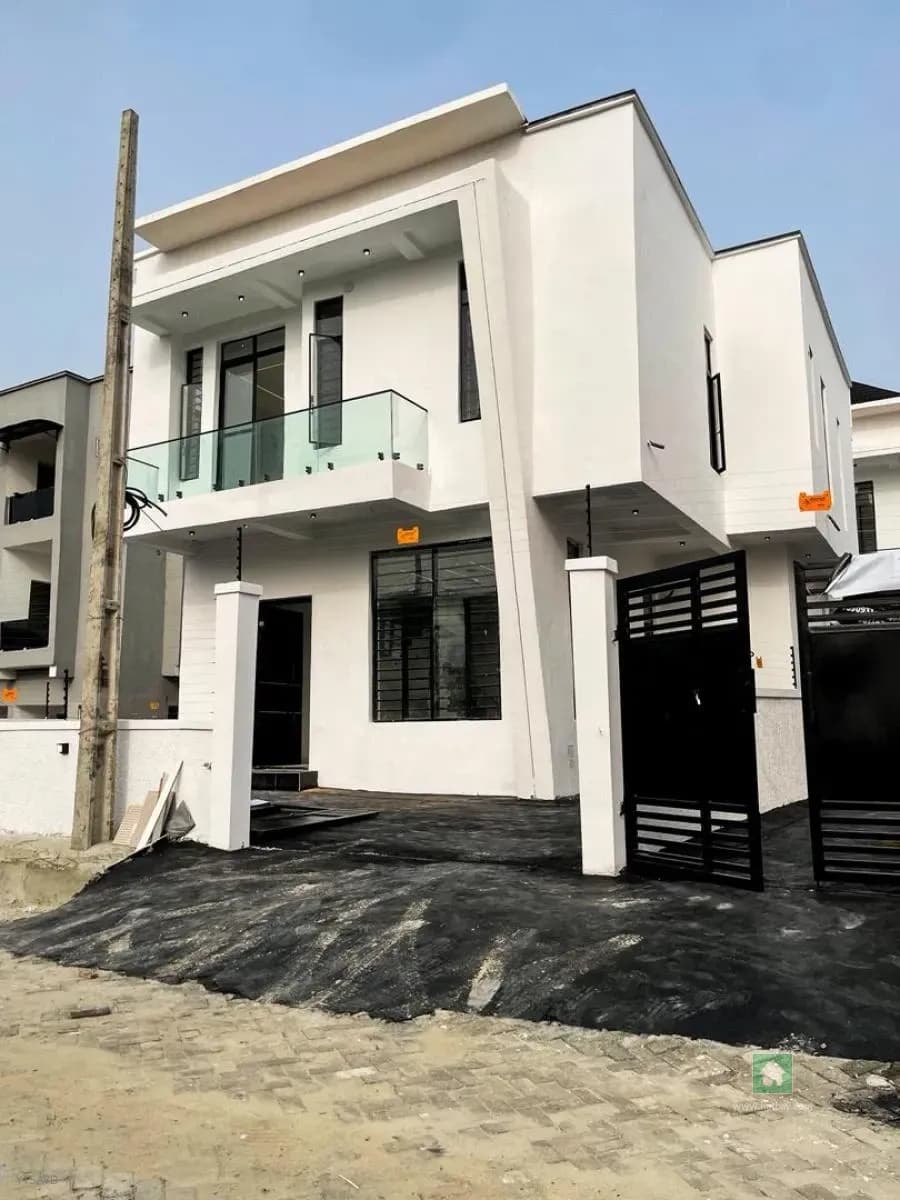 Contemporary 4-Bedroom Terrace in Sangotedo, Ajah, Lagos