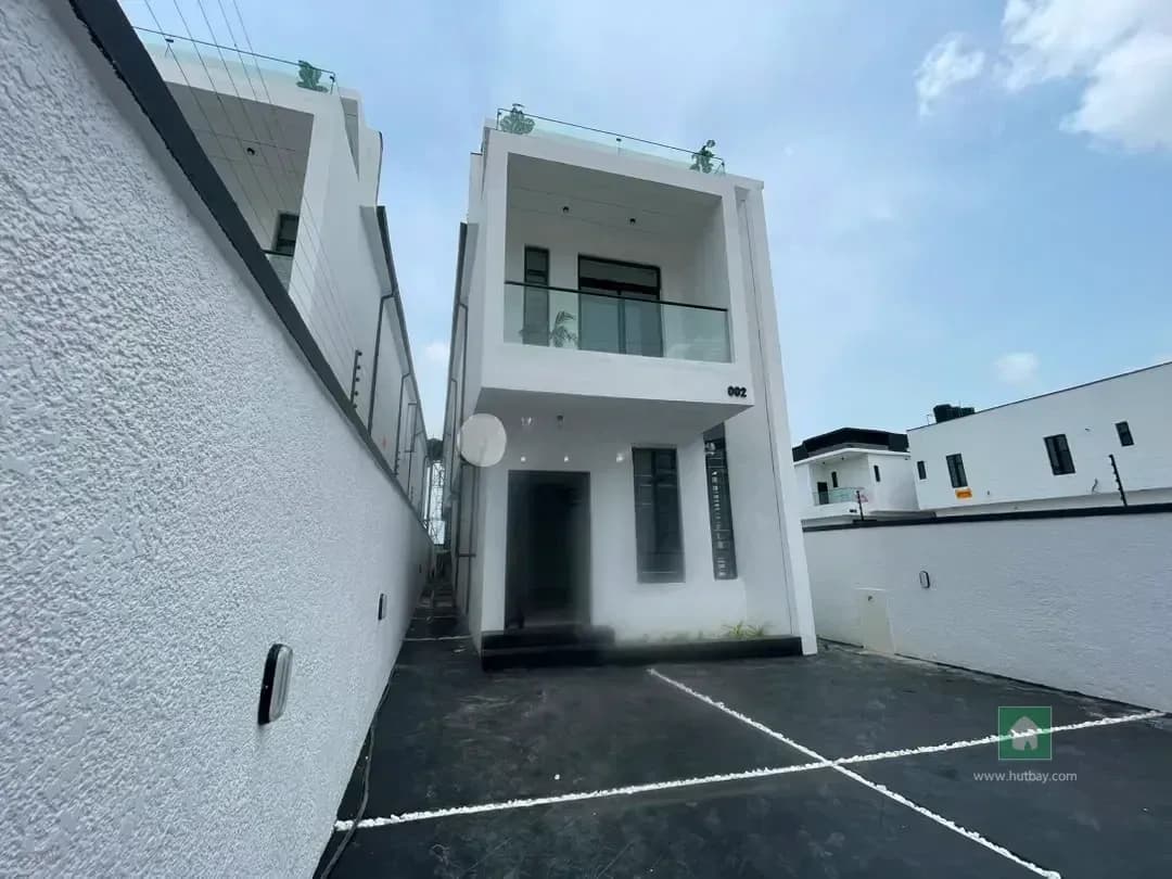 Spacious Detached 5-Bedroom Duplex with Pool in Sangotedo, Ajah