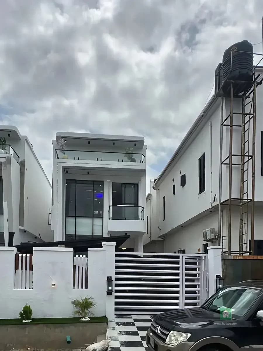 Impressive Five-Bedroom Detached Duplex in Sangotedo, Ajah