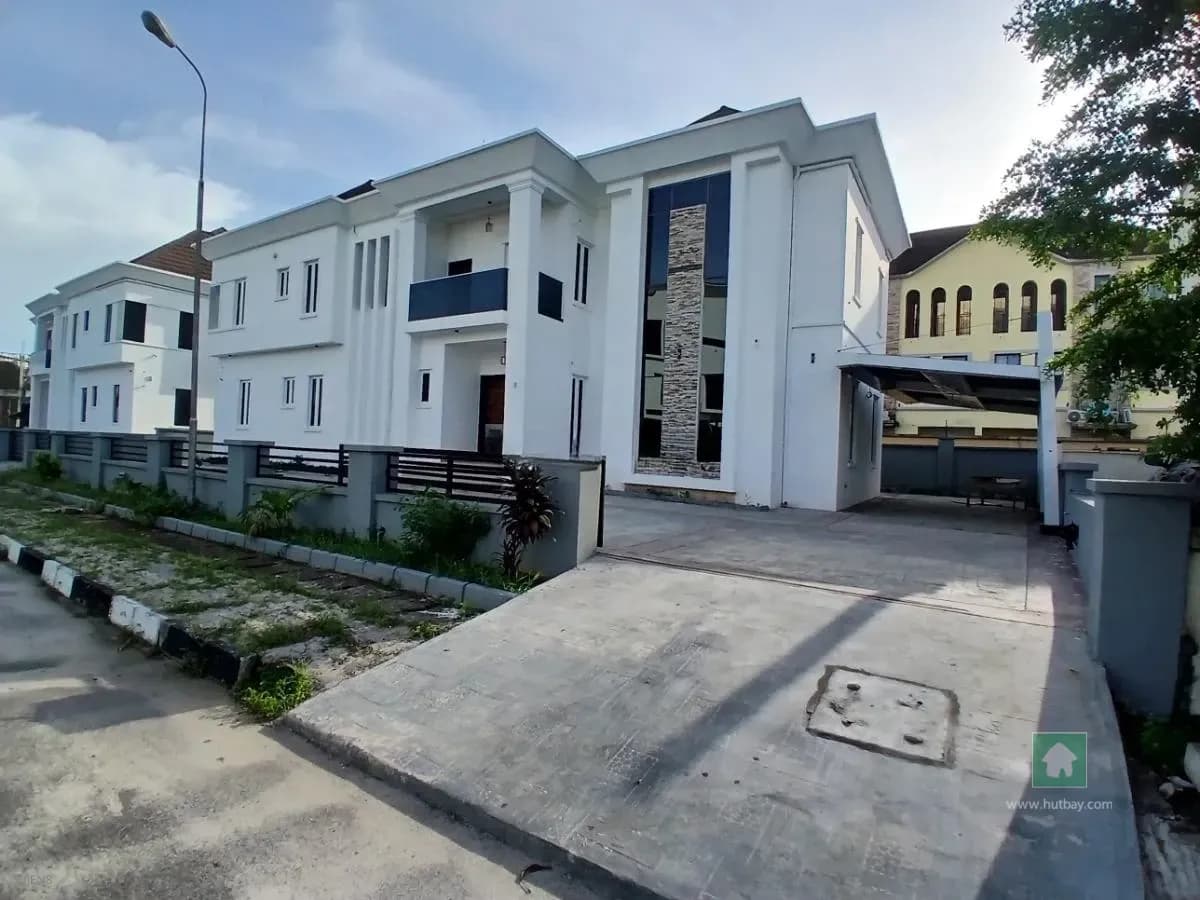 Detached 5-Bedroom Home for Sale in Peace Garden Estate, Sangotedo