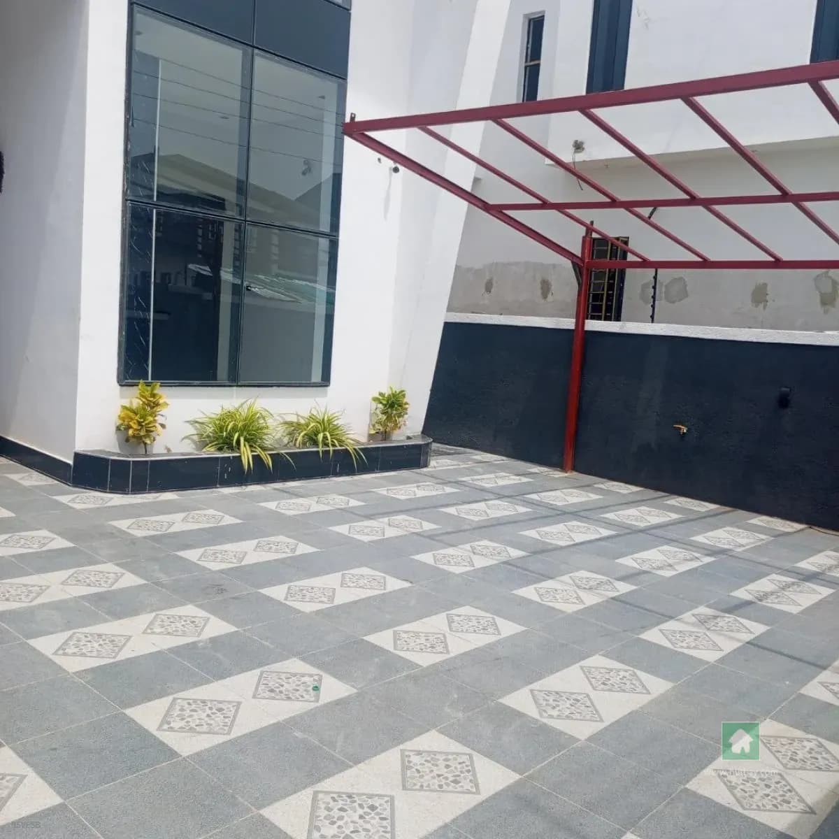 Spacious 5-Bedroom Detached Duplex with Pool in Sangotedo