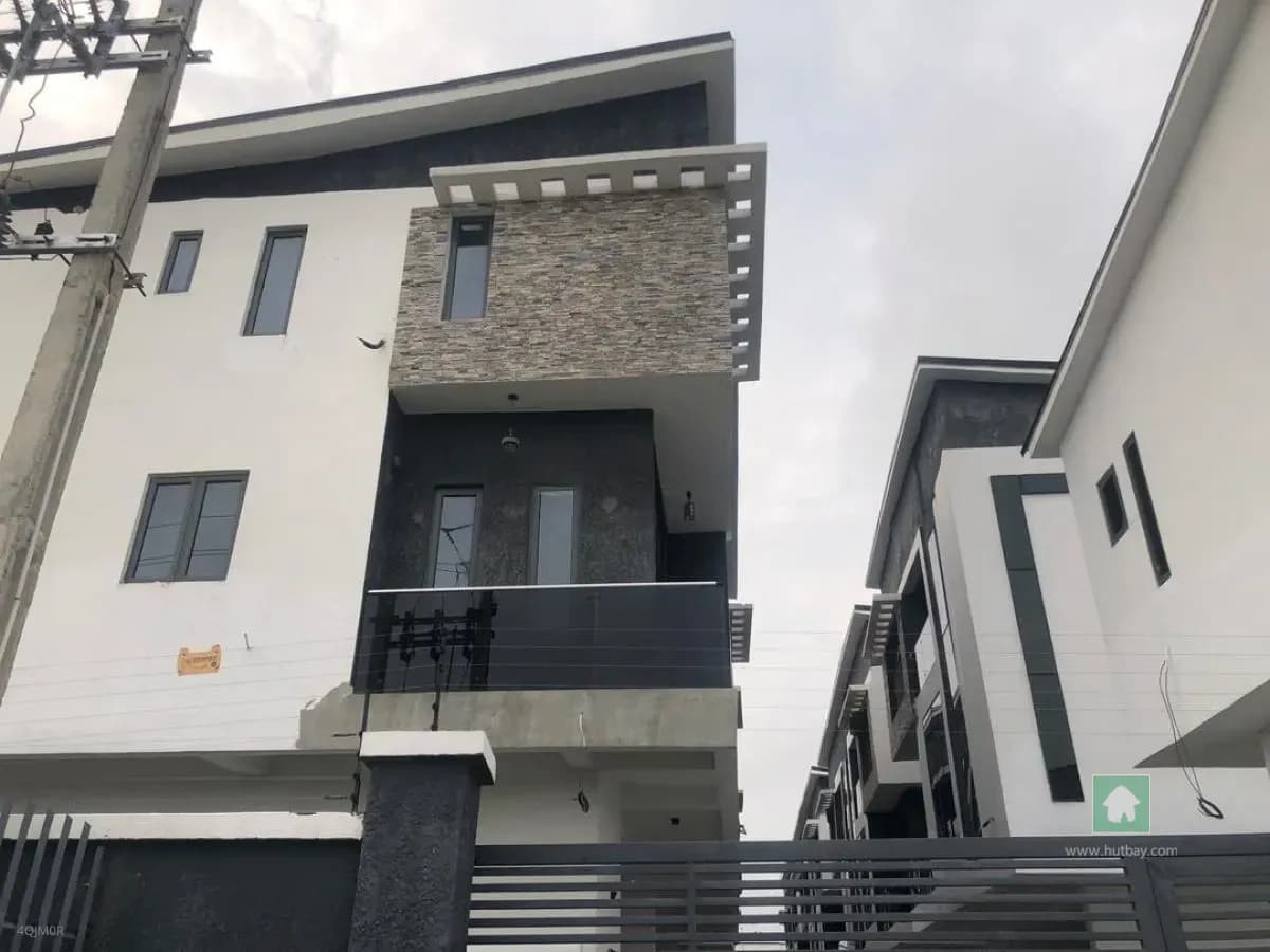 Elegant 5-Bedroom Semi-Detached Home in Sangotedo, Ajah