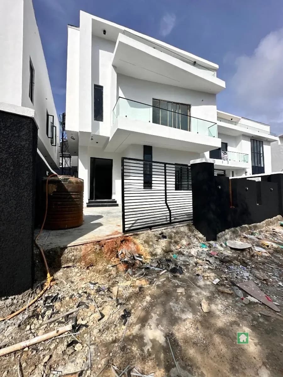 Luxury 4-Bedroom Detached Home in Sangotedo, Ajah