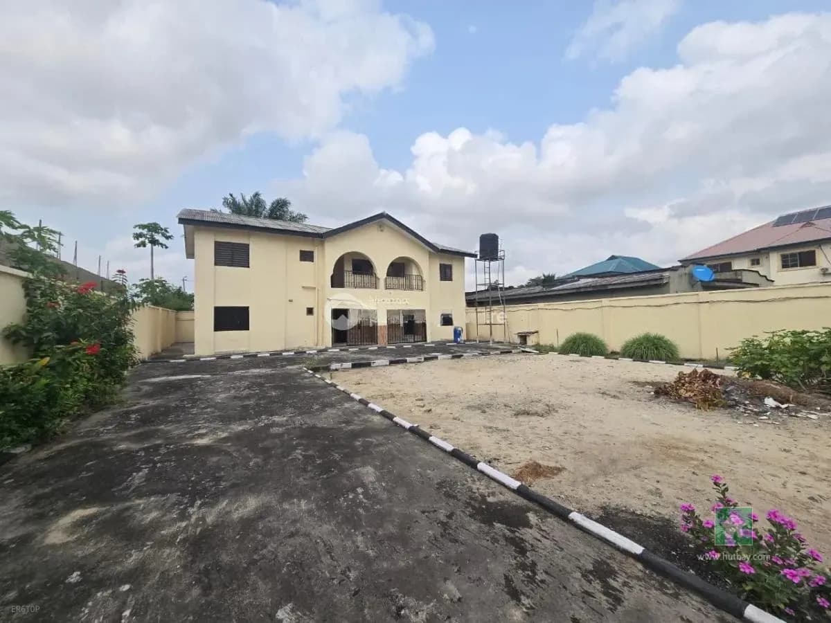 Spacious 3 Bedroom Flat for Rent in Sangotedo, Ajah, Lagos