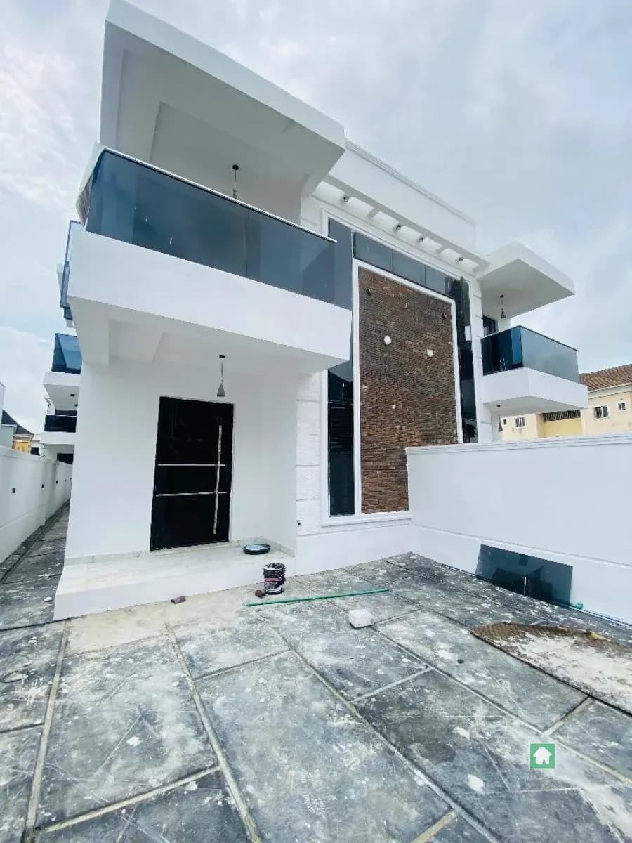 Family-Friendly 3-Bedroom Semi-Detached Home in Sangotedo