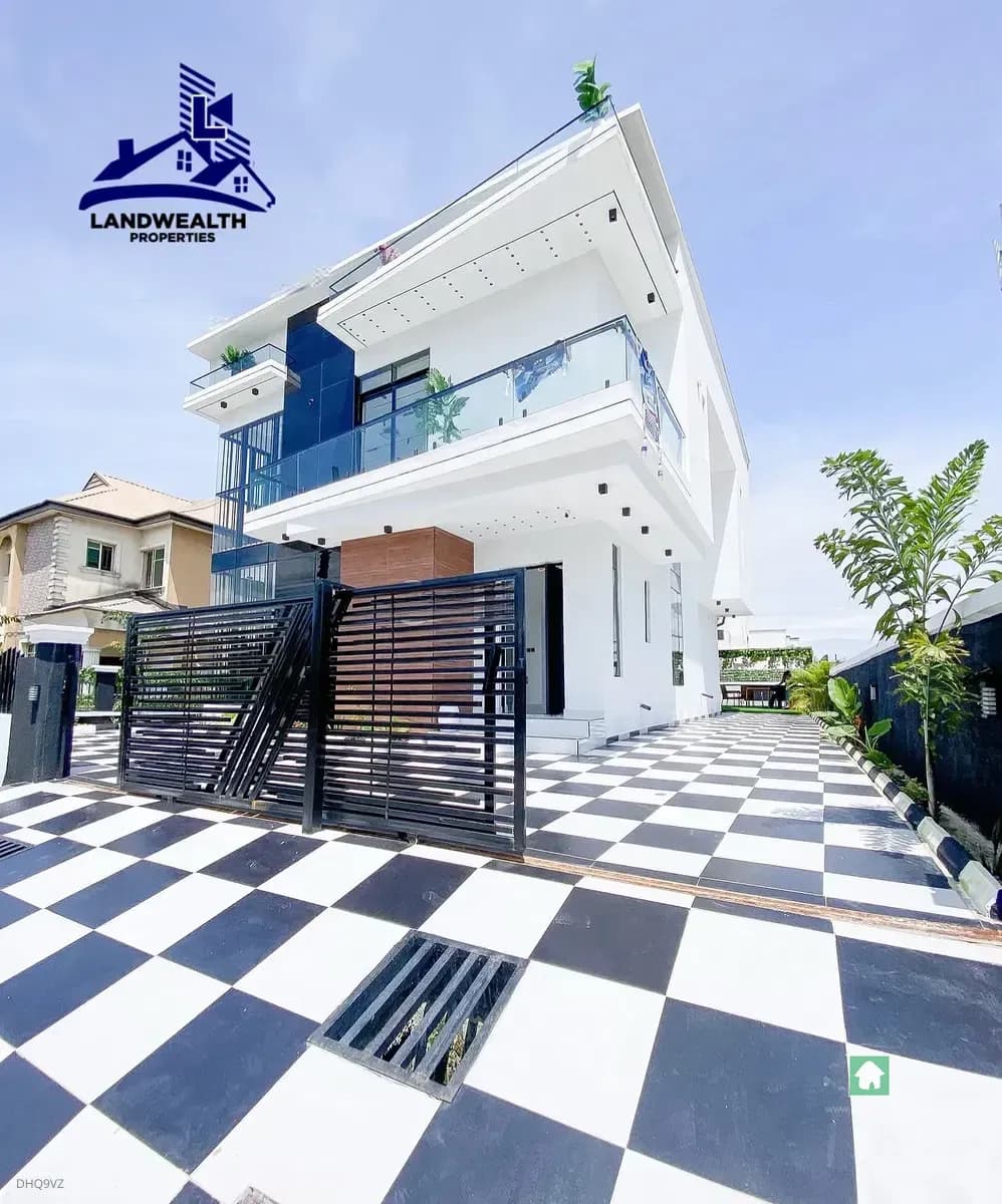 5 Bedroom Detached House for Sale in Sangotedo, Ajah