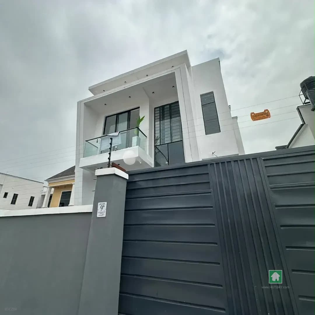 Spacious 5-Bedroom Detached Duplex in Sangotedo