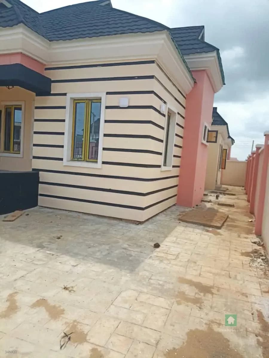 Modern 3-Bedroom Bungalow with Mini Flat BQ in Ayobo