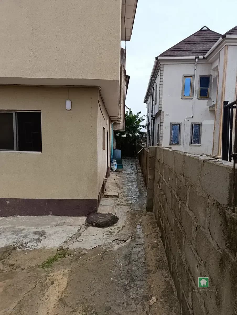 5-Bedroom Detached House in Alimosho, Lagos
