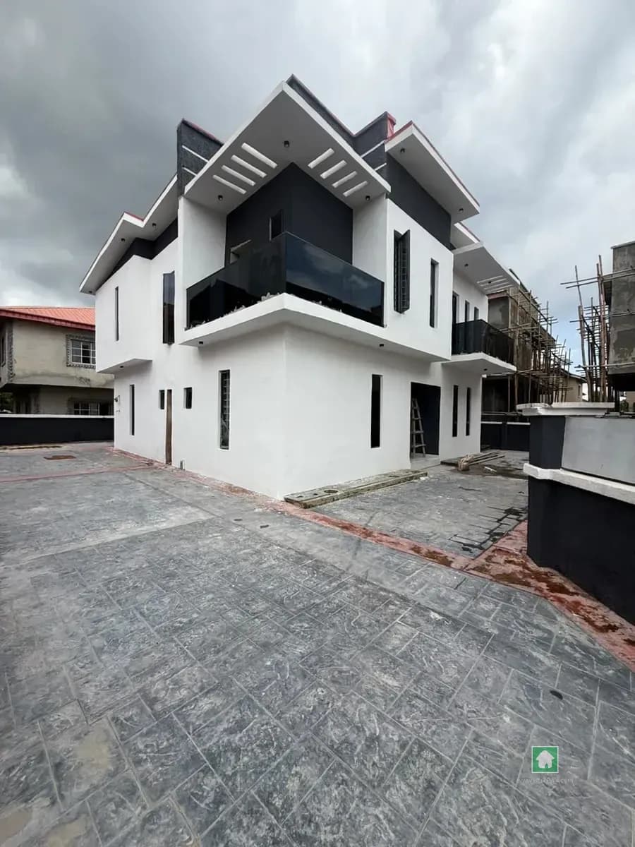 Spacious Detached Duplex in Sangotedo, Ajah, Lagos