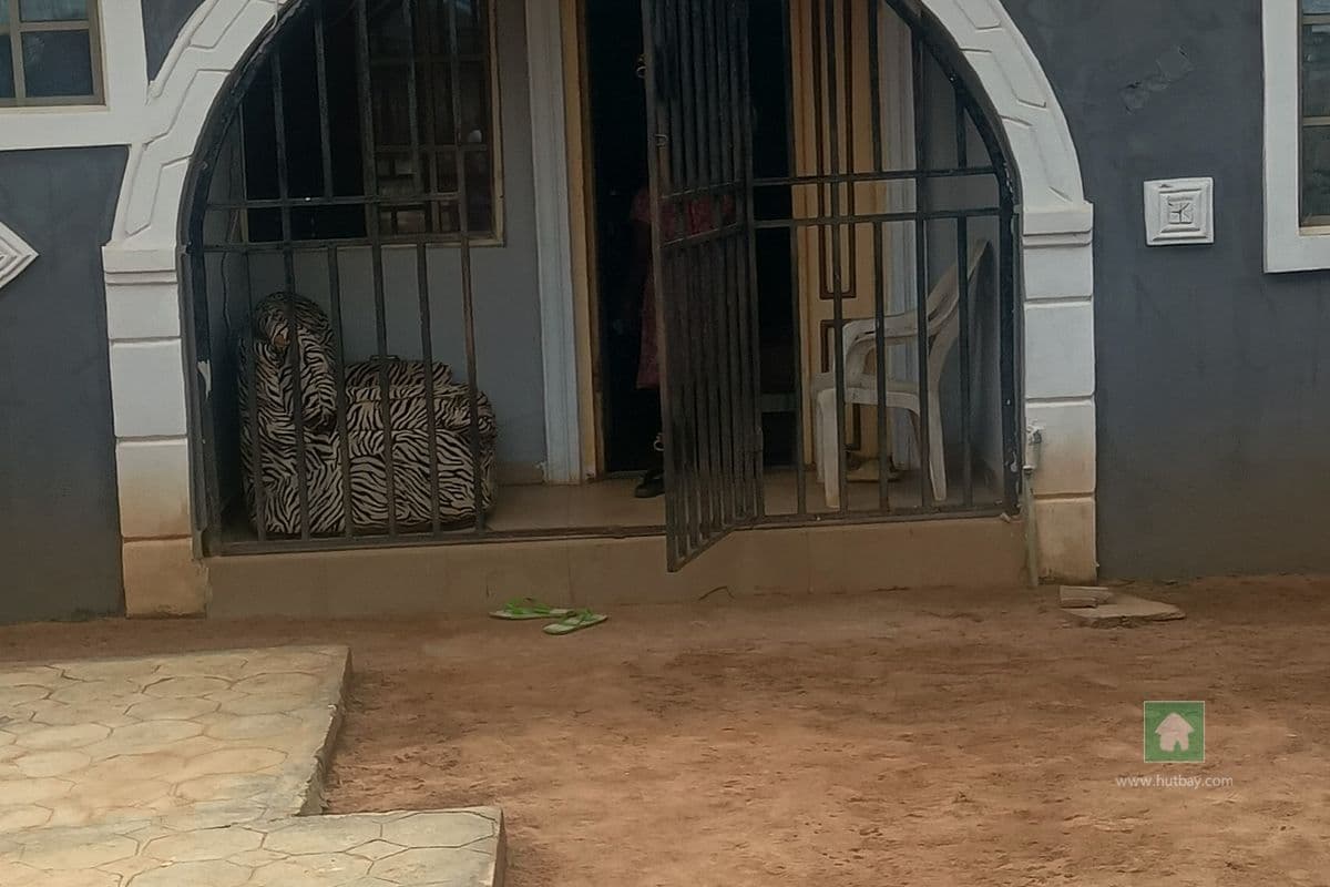 3bedroom bungalow on half plot of land
