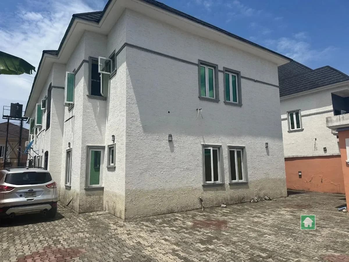 Spacious 3-Bedroom Flat Apartment in Sangotedo, Ajah