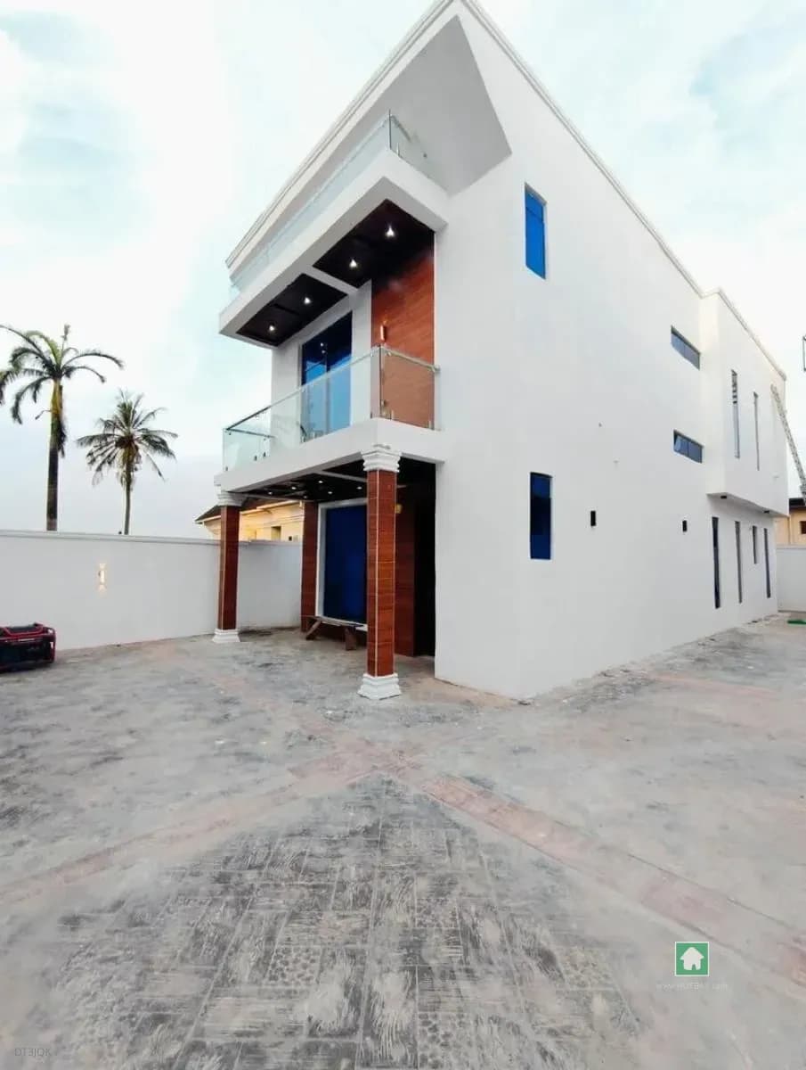 Spacious Detached Duplex in Ogba, Ikeja