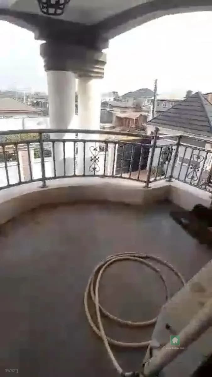 Spacious 5-Bedroom Detached Home in Alimosho for Rent